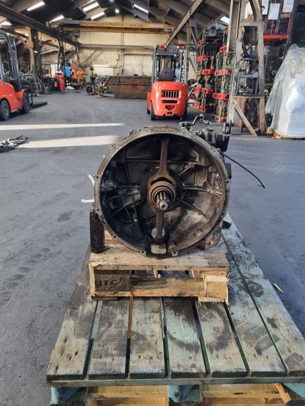 ZF 6S1000TO Gearbox - Boîte de vitesse: photos 3 ZF 6S1000TO Gearbox - Boîte de vitesse: photos 3