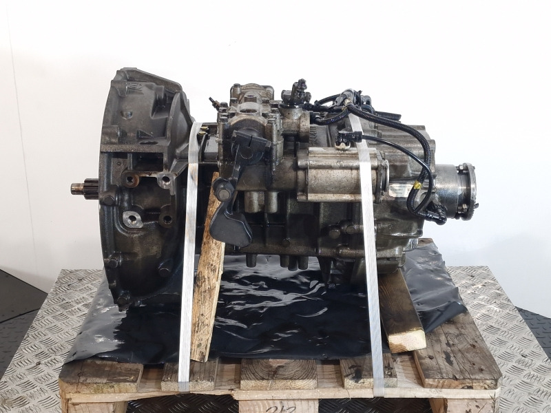 ZF Ecolite 6S800TO Renault Spec Gearbox - Boîte de vitesse: photos 3 ZF Ecolite 6S800TO Renault Spec Gearbox - Boîte de vitesse: photos 3