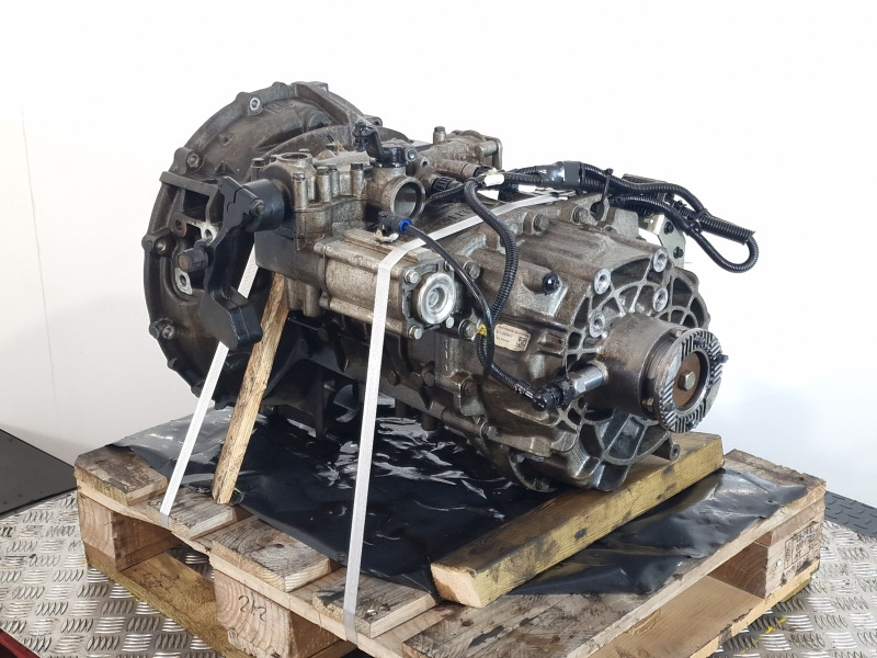 ZF Ecolite 6S800TO Renault Spec Gearbox - Boîte de vitesse: photos 4 ZF Ecolite 6S800TO Renault Spec Gearbox - Boîte de vitesse: photos 4
