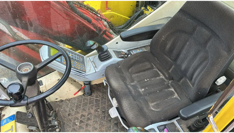 Atlas 1305 - Pelle sur pneus: photos 5 Atlas 1305 - Pelle sur pneus: photos 5