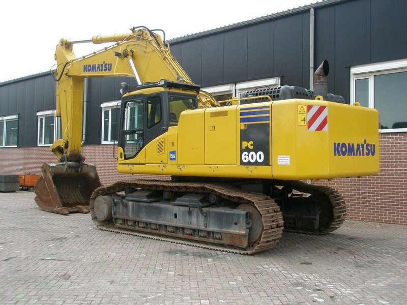 Komatsu PC 600LC-7K - Pelle sur chenille: photos 2 Komatsu PC 600LC-7K - Pelle sur chenille: photos 2