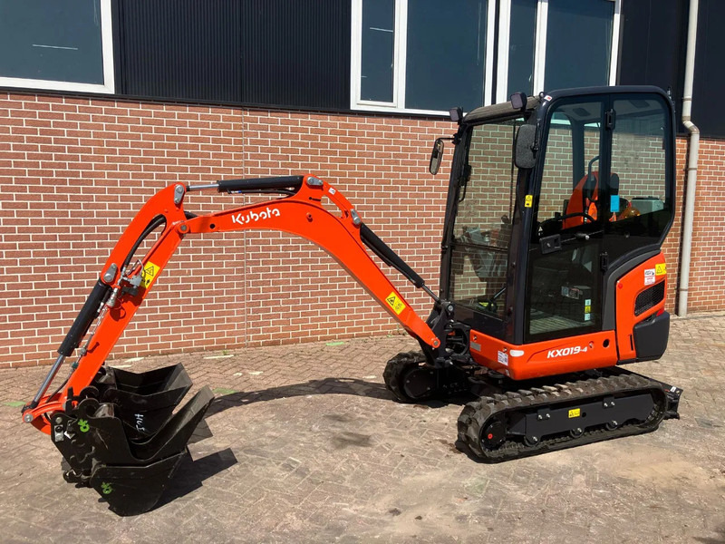 Kubota KX019 4 - Pelle sur chenille: photos 1 Kubota KX019 4 - Pelle sur chenille: photos 1