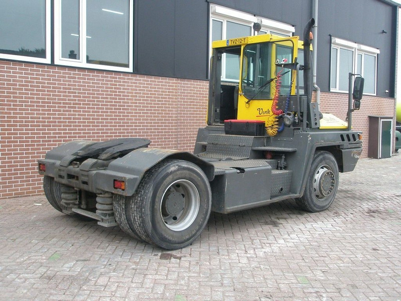 Terberg RT 222 RT220 4x4 - Tracteur portuaire: photos 4 Terberg RT 222 RT220 4x4 - Tracteur portuaire: photos 4