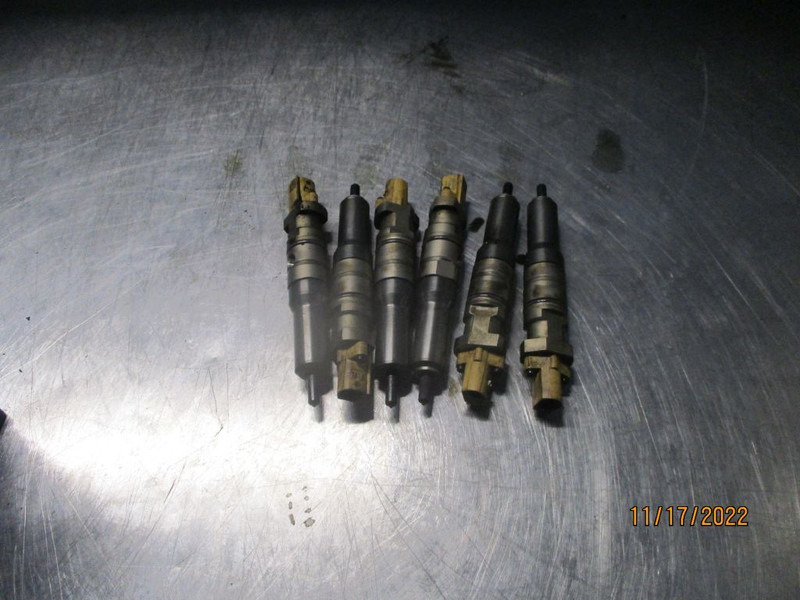 DAF 1974030 INJECTORS EURO 6 CF XF - Moteur et pièces pour Camion: photos 2 DAF 1974030 INJECTORS EURO 6 CF XF - Moteur et pièces pour Camion: photos 2