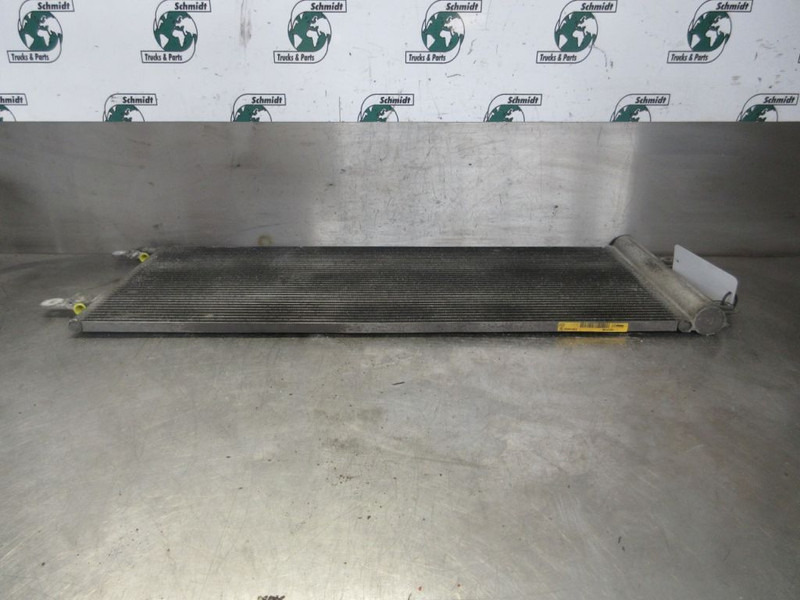 DAF XF106 1813198 CONDENSATOR EURO 6 - Système de refroidissement pour Camion: photos 3 DAF XF106 1813198 CONDENSATOR EURO 6 - Système de refroidissement pour Camion: photos 3