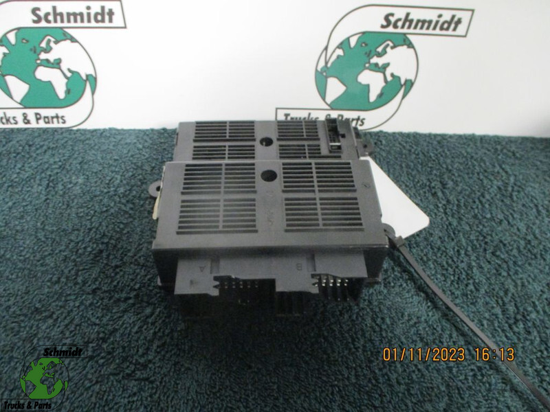 DAF XF106 1935435 REGELEENHEID VERWARMING EURO 6 - Système électrique pour Camion: photos 1 DAF XF106 1935435 REGELEENHEID VERWARMING EURO 6 - Système électrique pour Camion: photos 1