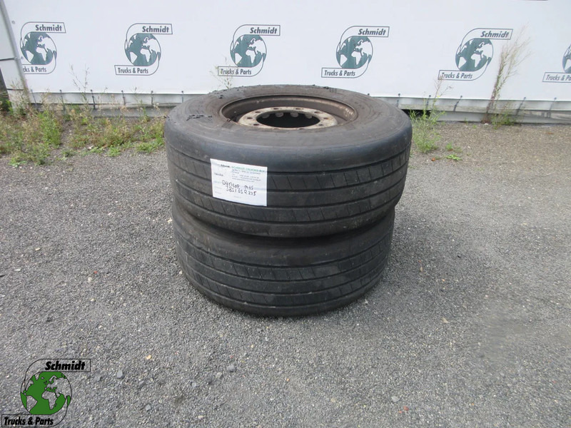 DUNLOP 385 / 65 R 22.5 OPLEGGER BANDEN MET STAAL WIEL - Pneu pour Camion: photos 1 DUNLOP 385 / 65 R 22.5 OPLEGGER BANDEN MET STAAL WIEL - Pneu pour Camion: photos 1