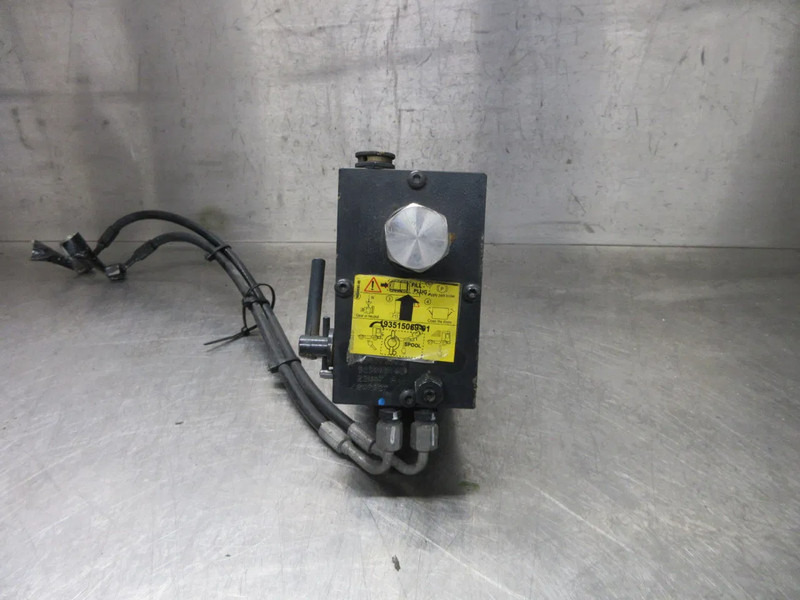 Iveco 504173053 KANTEL CILINDER IVECO S WAY EURO 6 MODEL 2023 - Cabine et intérieur pour Camion: photos 3 Iveco 504173053 KANTEL CILINDER IVECO S WAY EURO 6 MODEL 2023 - Cabine et intérieur pour Camion: photos 3