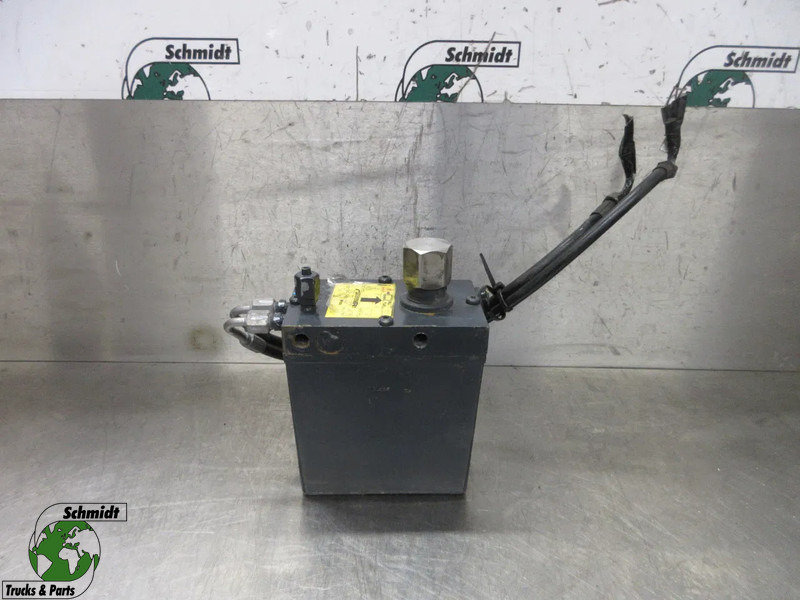 Iveco 504173053 KANTEL CILINDER IVECO S WAY EURO 6 MODEL 2023 - Cabine et intérieur pour Camion: photos 1 Iveco 504173053 KANTEL CILINDER IVECO S WAY EURO 6 MODEL 2023 - Cabine et intérieur pour Camion: photos 1