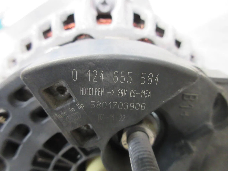 Iveco 5801703906 DYNAMO IVECO S WAY 440S42 MODEL 2023 - Alternateur pour Camion: photos 5 Iveco 5801703906 DYNAMO IVECO S WAY 440S42 MODEL 2023 - Alternateur pour Camion: photos 5