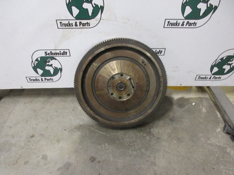 Iveco EUROCARGO 504262034 VLIEGWIEL EURO 6 - Volant moteur pour Camion: photos 2 Iveco EUROCARGO 504262034 VLIEGWIEL EURO 6 - Volant moteur pour Camion: photos 2