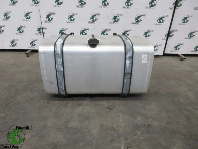 MAN 81.12201-5900 // 710 LITER INHOUD MAN TGX EURO 6 MODEL 2018 - Réservoir de carburant pour Camion: photos 5 MAN 81.12201-5900 // 710 LITER INHOUD MAN TGX EURO 6 MODEL 2018 - Réservoir de carburant pour Camion: photos 5