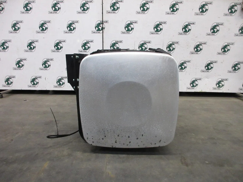 MAN 81.12201-5967 // 81.12201-5887 // 580 LITER MAN 18.420 TGX EURO 6 MODEL 2021 - Réservoir de carburant pour Camion: photos 2 MAN 81.12201-5967 // 81.12201-5887 // 580 LITER MAN 18.420 TGX EURO 6 MODEL 2021 - Réservoir de carburant pour Camion: photos 2