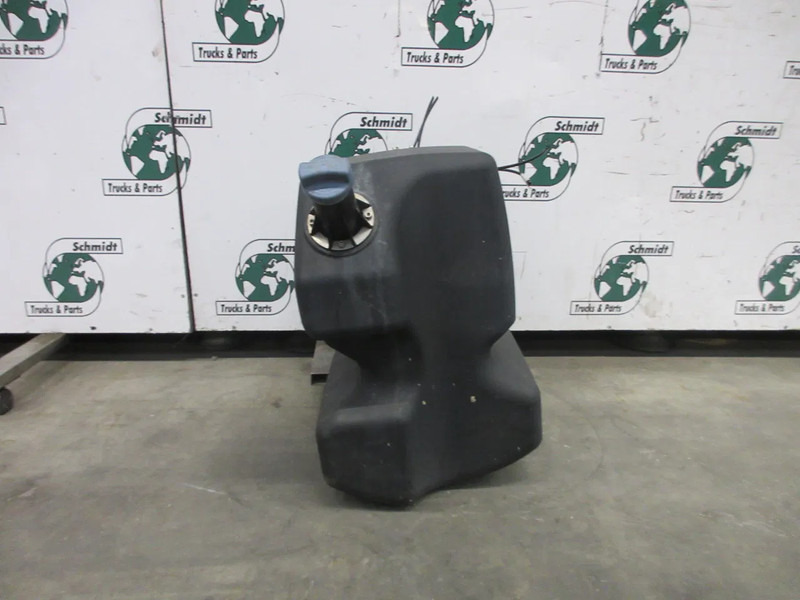 MAN 81.15402-5049 AD BLUE TANK MAN TGX 18.420 EURO 6 - Réservoir de carburant pour Camion: photos 2 MAN 81.15402-5049 AD BLUE TANK MAN TGX 18.420 EURO 6 - Réservoir de carburant pour Camion: photos 2