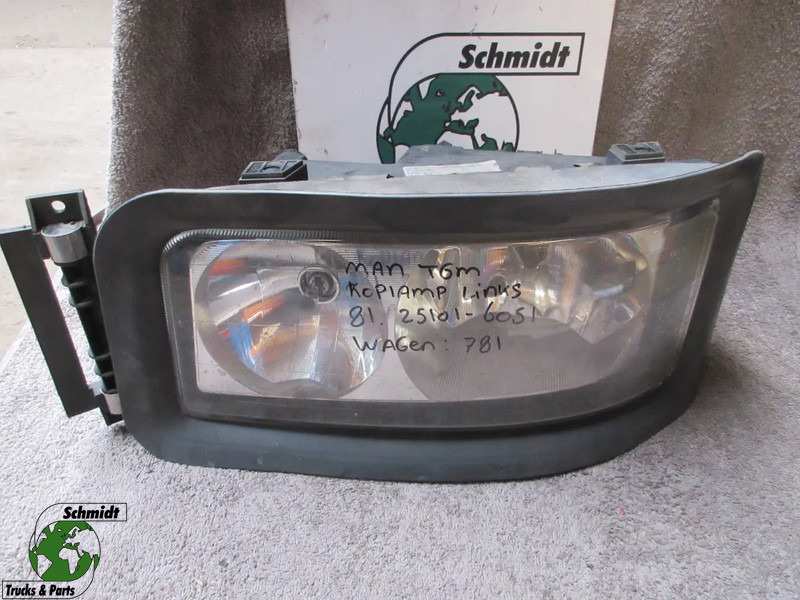 MAN 81.25101-6451 LINKS KOPLAMP MAN TGA TGL TGM EURO 3 - Feu avant pour Camion: photos 1 MAN 81.25101-6451 LINKS KOPLAMP MAN TGA TGL TGM EURO 3 - Feu avant pour Camion: photos 1