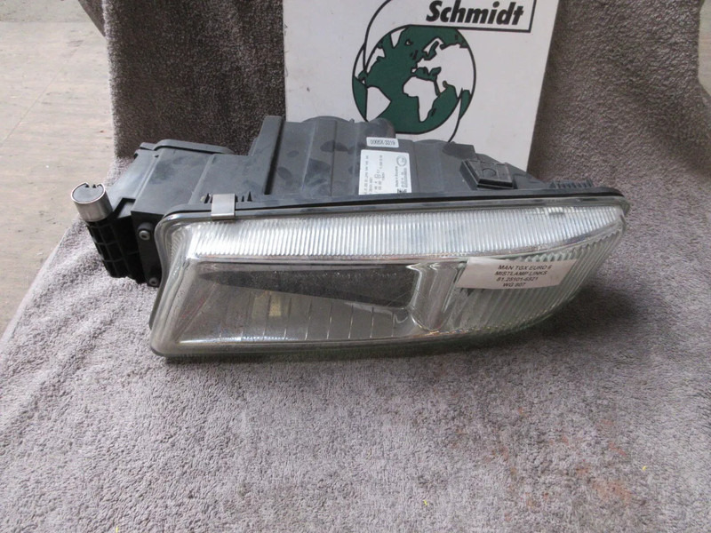 MAN 81.25101-6521 // 81. 25101-6797 // //MISTLAMP MAN TGX TGS EURO 6 LINKS - Feu anti-brouillard pour Camion: photos 3 MAN 81.25101-6521 // 81. 25101-6797 // //MISTLAMP MAN TGX TGS EURO 6 LINKS - Feu anti-brouillard pour Camion: photos 3