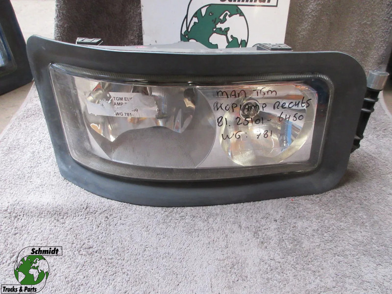 MAN 81.25101-6550 KOPLAMP RECHTS TGA TGL TGM EURO 3 - Feu avant pour Camion: photos 1 MAN 81.25101-6550 KOPLAMP RECHTS TGA TGL TGM EURO 3 - Feu avant pour Camion: photos 1