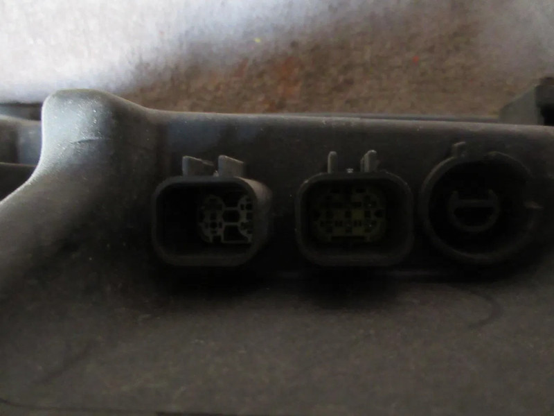 MAN 81.25101-6713 KOPLAMP MAN TGX EURO 6 LINKS - Feu avant pour Camion: photos 4 MAN 81.25101-6713 KOPLAMP MAN TGX EURO 6 LINKS - Feu avant pour Camion: photos 4