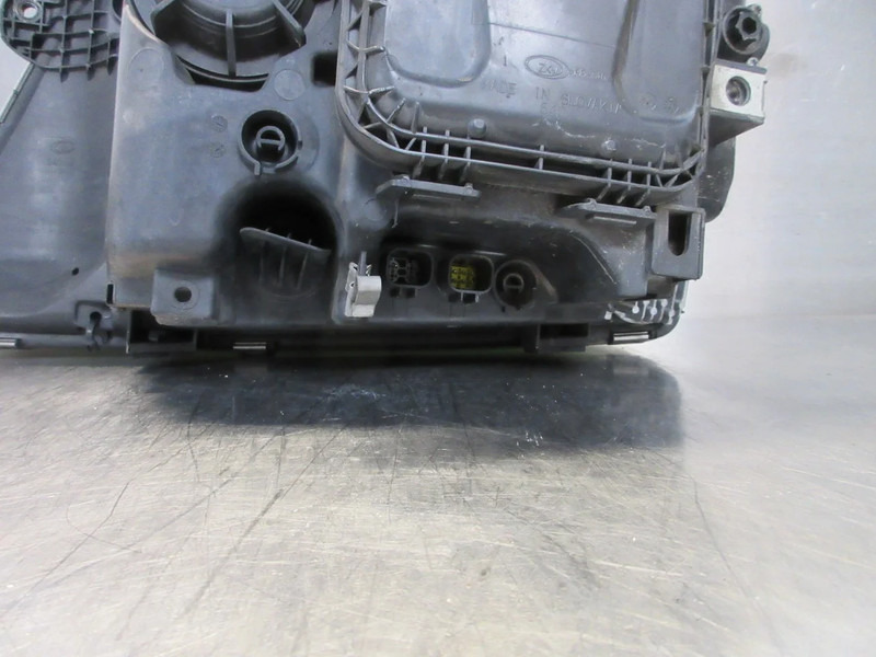 MAN 81.25101-6746//81.25101-6684 RECHTS KOPLAMP TGS TGX MODEL 2020 - Feu avant pour Camion: photos 3 MAN 81.25101-6746//81.25101-6684 RECHTS KOPLAMP TGS TGX MODEL 2020 - Feu avant pour Camion: photos 3