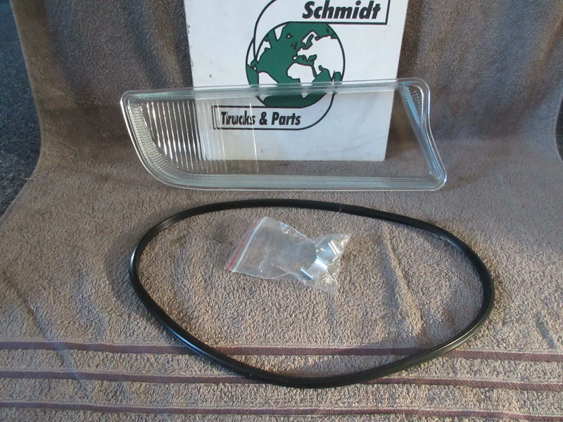 MAN 81.25110-0085 MISTLAMP GLAS MAN TGX TGS EURO 6 - Feu anti-brouillard pour Camion: photos 2 MAN 81.25110-0085 MISTLAMP GLAS MAN TGX TGS EURO 6 - Feu anti-brouillard pour Camion: photos 2
