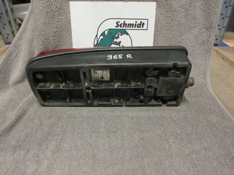 MAN 81.25225-6562 LED ACHTERLAMP MAN 18.420 EURO 6 RECHTS - Feu arrière pour Camion: photos 4 MAN 81.25225-6562 LED ACHTERLAMP MAN 18.420 EURO 6 RECHTS - Feu arrière pour Camion: photos 4