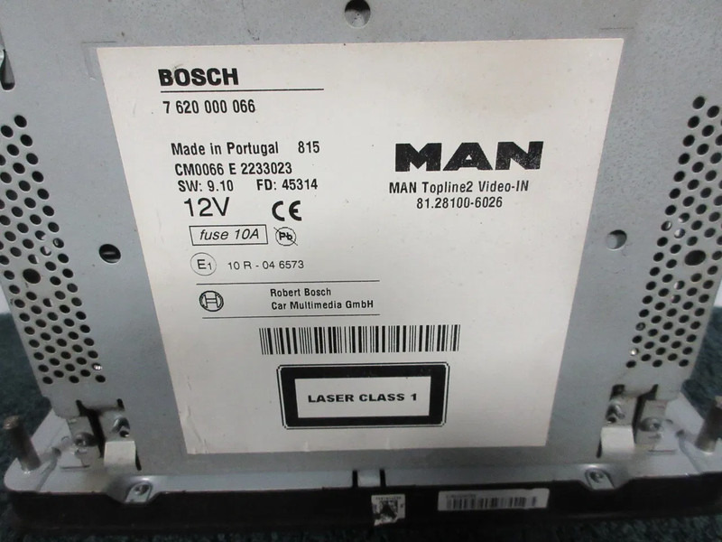 MAN 81.28100-6026 RADIO NAVIE MAN TGS EURO 6 MODEL 2016 - Système électrique pour Camion: photos 3 MAN 81.28100-6026 RADIO NAVIE MAN TGS EURO 6 MODEL 2016 - Système électrique pour Camion: photos 3