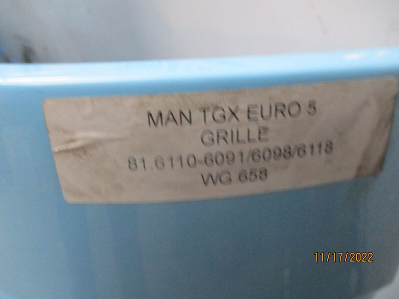 MAN 81.6110-6091//6098//6118 GRILL TGX EURO 5 - Calandre pour Camion: photos 2 MAN 81.6110-6091//6098//6118 GRILL TGX EURO 5 - Calandre pour Camion: photos 2