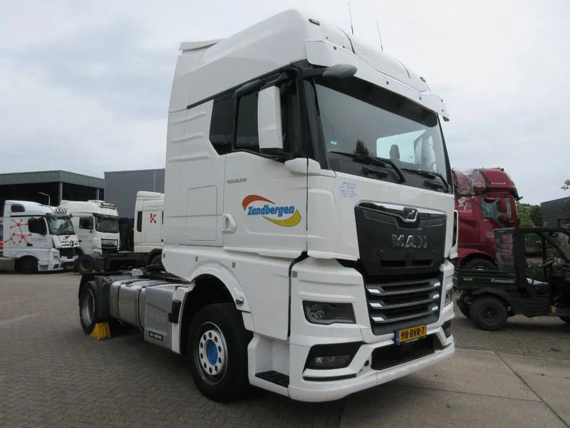 MAN CABINE MAN 18.510 COMPLEET MET STOEL ZO ALS OP DE FOTO'S MODEL 2023 - Cabine et intérieur pour Camion: photos 3 MAN CABINE MAN 18.510 COMPLEET MET STOEL ZO ALS OP DE FOTO'S MODEL 2023 - Cabine et intérieur pour Camion: photos 3