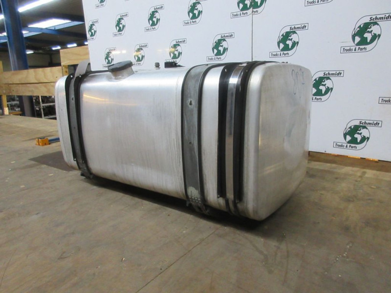 MAN TGX 81.12201-5835 / 5866 BRANDSTOFTANK 500L EURO 6 - Réservoir de carburant pour Camion: photos 3 MAN TGX 81.12201-5835 / 5866 BRANDSTOFTANK 500L EURO 6 - Réservoir de carburant pour Camion: photos 3