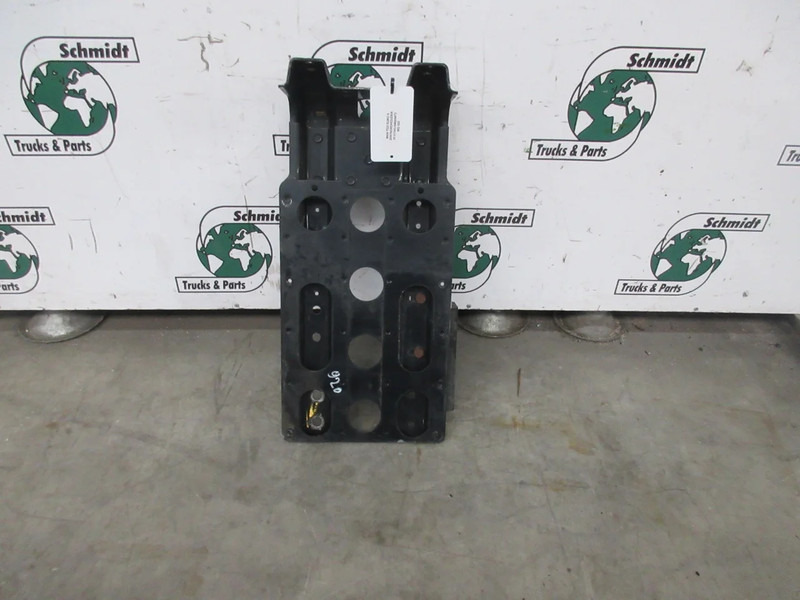 MAN TGX 81.61243-5465 / 5472 SPATBORDHOUDER EURO 6 - Carrosserie et extérieur pour Camion: photos 2 MAN TGX 81.61243-5465 / 5472 SPATBORDHOUDER EURO 6 - Carrosserie et extérieur pour Camion: photos 2