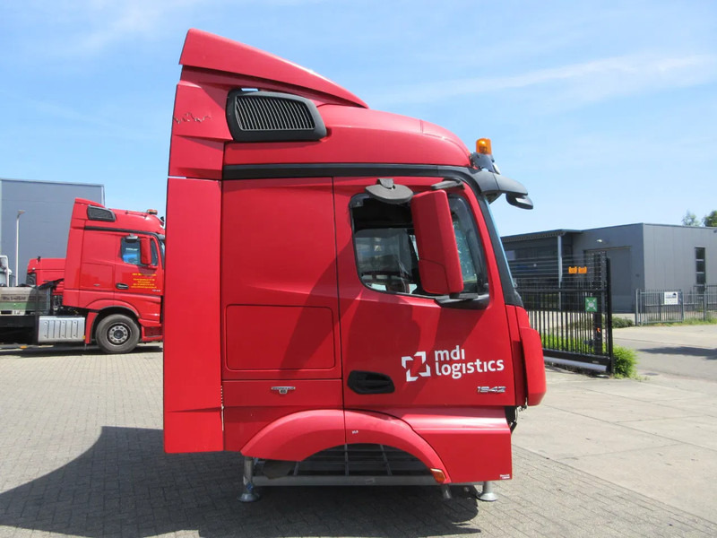 Mercedes-Benz A 000 600 10 05 CABINE MERCEDES 1842 EURO 6 MODEL 2018 - Cabine et intérieur pour Camion: photos 3 Mercedes-Benz A 000 600 10 05 CABINE MERCEDES 1842 EURO 6 MODEL 2018 - Cabine et intérieur pour Camion: photos 3