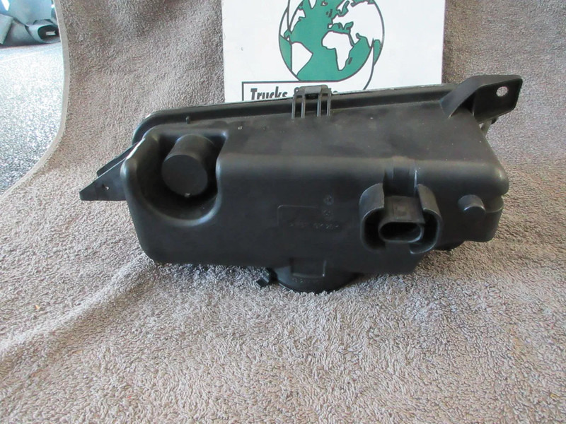 Mercedes-Benz A 943 820 00 56 // A 943 820 75 56 MISTLAMP NIEUWE LINKS MP3 1844 - Feu anti-brouillard pour Camion: photos 3 Mercedes-Benz A 943 820 00 56 // A 943 820 75 56 MISTLAMP NIEUWE LINKS MP3 1844 - Feu anti-brouillard pour Camion: photos 3
