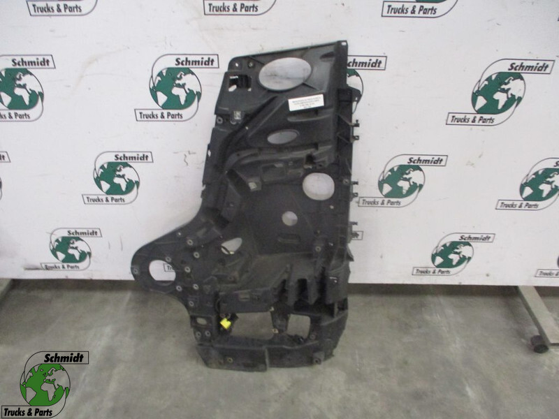 Mercedes-Benz A 960 880 33 03 Actros Mp4 Koplampdrager Links Nieuw en gebruikt! - Cabine et intérieur pour Camion: photos 1 Mercedes-Benz A 960 880 33 03 Actros Mp4 Koplampdrager Links Nieuw en gebruikt! - Cabine et intérieur pour Camion: photos 1