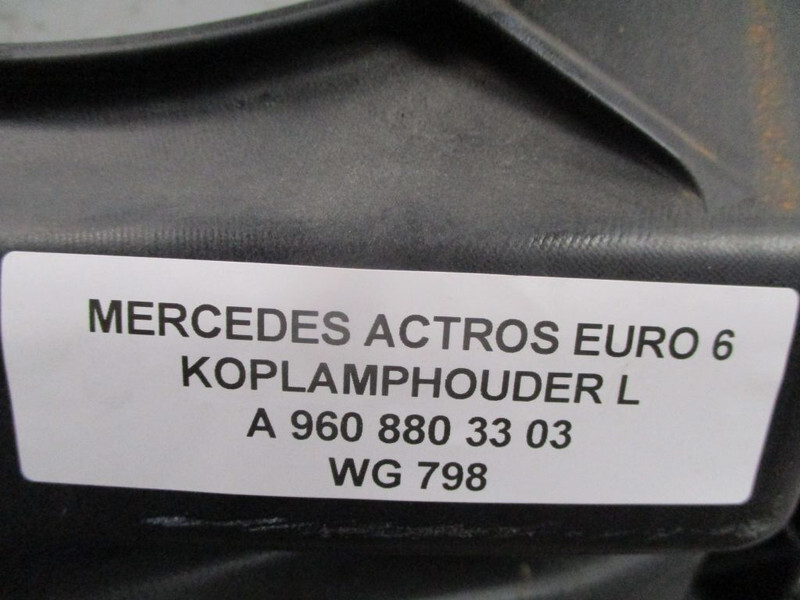 Mercedes-Benz A 960 880 33 03 Actros Mp4 Koplampdrager Links Nieuw en gebruikt! - Cabine et intérieur pour Camion: photos 4 Mercedes-Benz A 960 880 33 03 Actros Mp4 Koplampdrager Links Nieuw en gebruikt! - Cabine et intérieur pour Camion: photos 4