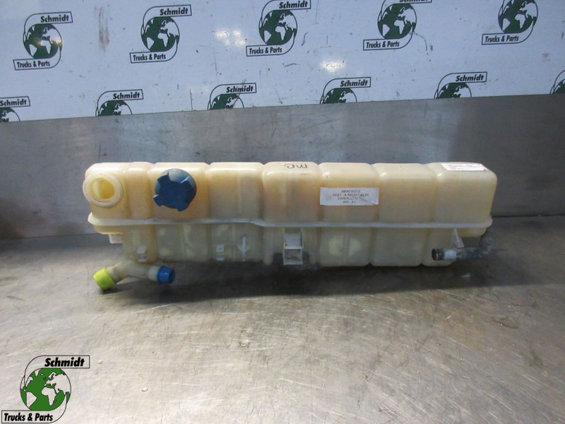 Mercedes-Benz AXOR A 940 501 00 03 EXPANSIEVAT EURO 5 - Vase d'expansion pour Camion: photos 1 Mercedes-Benz AXOR A 940 501 00 03 EXPANSIEVAT EURO 5 - Vase d'expansion pour Camion: photos 1