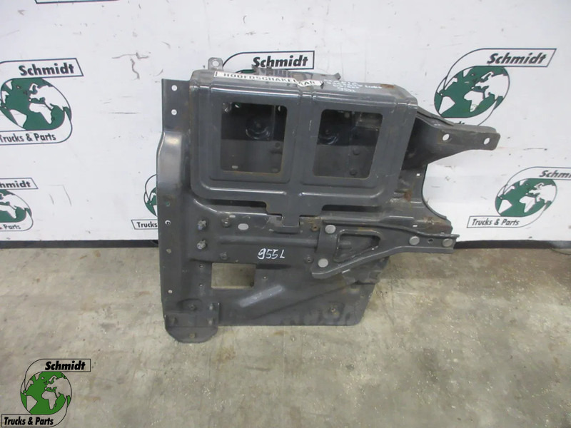 Scania 2226725 // 2353627 SPATBORDDEEL SCANIA S 450 EURO 6 NGS - Frame/ Châssis pour Camion: photos 1 Scania 2226725 // 2353627 SPATBORDDEEL SCANIA S 450 EURO 6 NGS - Frame/ Châssis pour Camion: photos 1