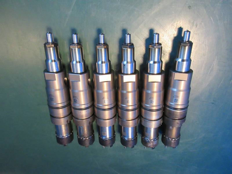 Scania 2264458 // 574426 INJECTORS SCANIA R 410 EURO 6 MODEL 2023 - Filtre à carburant pour Camion: photos 3 Scania 2264458 // 574426 INJECTORS SCANIA R 410 EURO 6 MODEL 2023 - Filtre à carburant pour Camion: photos 3