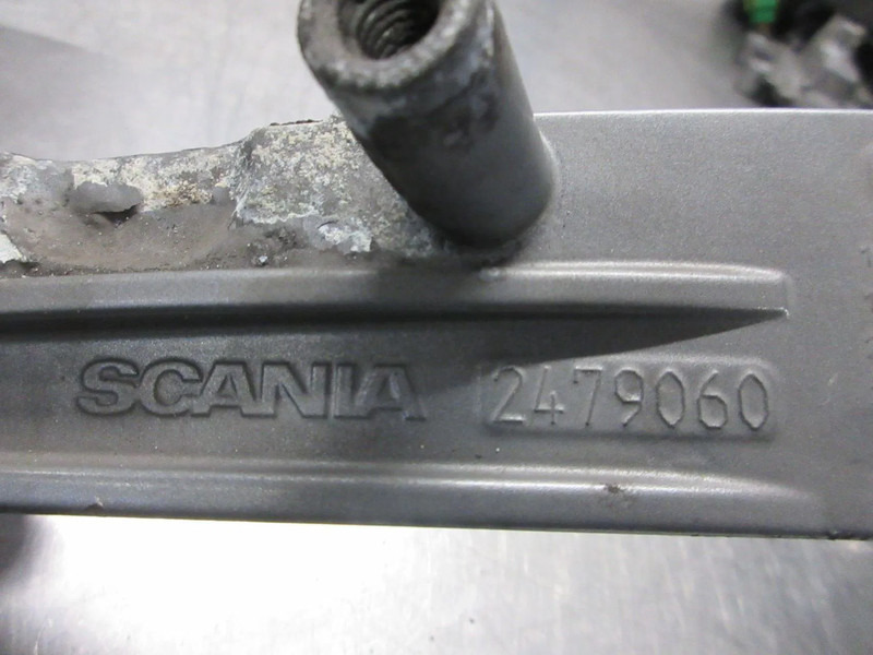 Scania 2479060 KOPLAMP BUMPER DRAGER SCANIA S 450 NGS - Frame/ Châssis pour Camion: photos 5 Scania 2479060 KOPLAMP BUMPER DRAGER SCANIA S 450 NGS - Frame/ Châssis pour Camion: photos 5