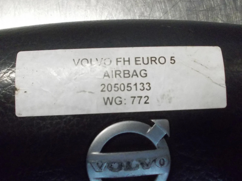 Volvo 20505133 STUUR AIRBAG VOLVO FH 440 - Commande de gouvernail pour Camion: photos 3 Volvo 20505133 STUUR AIRBAG VOLVO FH 440 - Commande de gouvernail pour Camion: photos 3