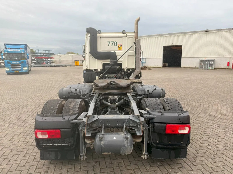 DAF CF480 / 6X4 / ENGINE RUNNING / INTARDER / HYDRAULICS / ONLY:87912 KM / FULL-AIR / DEB / ALCOA / LWDS / FRIDGE / AUTOMATIC / EURO - Tracteur routier: photos 4 DAF CF480 / 6X4 / ENGINE RUNNING / INTARDER / HYDRAULICS / ONLY:87912 KM / FULL-AIR / DEB / ALCOA / LWDS / FRIDGE / AUTOMATIC / EURO - Tracteur routier: photos 4