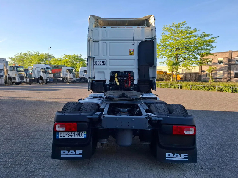 DAF XF106-460 / INTARDER / DEB / MANUAL / AIRCO / CLEAN TRUCK / EURO-6 / 2014 - Tracteur routier: photos 4 DAF XF106-460 / INTARDER / DEB / MANUAL / AIRCO / CLEAN TRUCK / EURO-6 / 2014 - Tracteur routier: photos 4