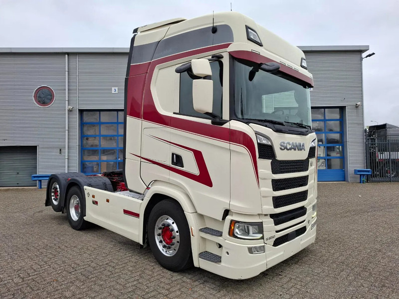 Scania NGS S650 V8 / RETARDER / 633397 KM / 9 TON FRONT AXELE / FULL-AIR / INLINER / FULL SPOILER / LEATHER / ALCOA / NAVI / FRIDGE / E - Tracteur routier: photos 2 Scania NGS S650 V8 / RETARDER / 633397 KM / 9 TON FRONT AXELE / FULL-AIR / INLINER / FULL SPOILER / LEATHER / ALCOA / NAVI / FRIDGE / E - Tracteur routier: photos 2