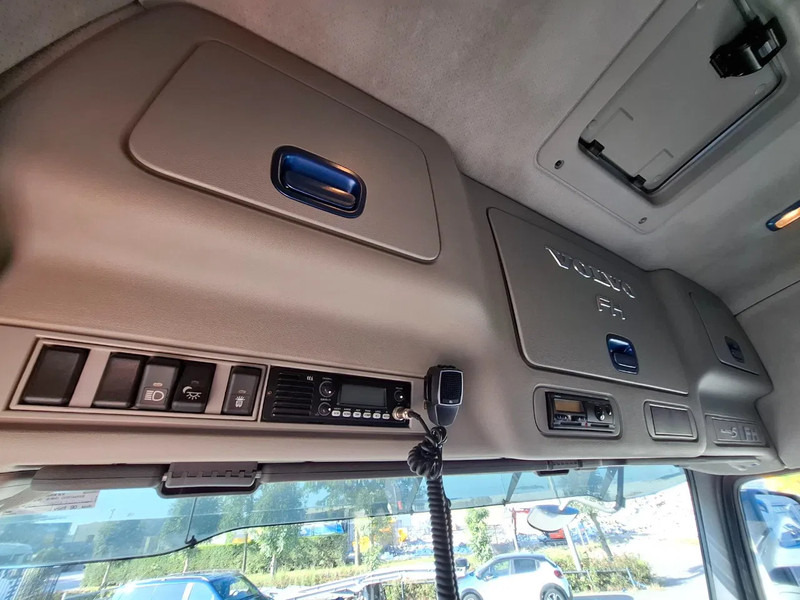 Tracteur routier Volvo FH13-400 / HYDRAULICS / NL TRUCK / TUV:14-09-2025 / GLOBETROTTER / FRIGDE / AIRCO / AUTOMATIC / EURO-5 / 2006: photos 19