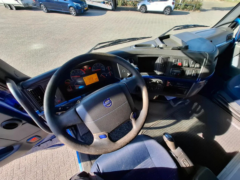 Tracteur routier Volvo FH13-400 / HYDRAULICS / NL TRUCK / TUV:14-09-2025 / GLOBETROTTER / FRIGDE / AIRCO / AUTOMATIC / EURO-5 / 2006: photos 12