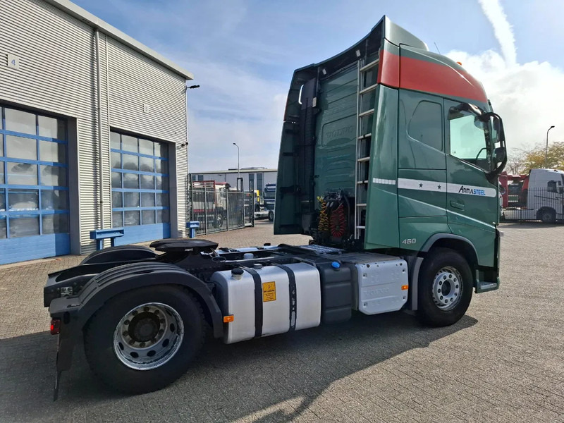 Volvo FH4-460 / VEB+ / DOUBLE TANK / FRIDGE / AIRCO / AUTOMATIC / EURO-6 / 2014 - Tracteur routier: photos 5 Volvo FH4-460 / VEB+ / DOUBLE TANK / FRIDGE / AIRCO / AUTOMATIC / EURO-6 / 2014 - Tracteur routier: photos 5