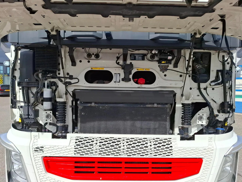 Volvo FH4-460 / VEB+ / HYDRAULICS / GEN2 V2 SMART TACHO / LWDS / SIDESKIRTS / FRIDGE / EURO-6 / 2018 en crédit-bail Volvo FH4-460 / VEB+ / HYDRAULICS / GEN2 V2 SMART TACHO / LWDS / SIDESKIRTS / FRIDGE / EURO-6 / 2018: photos 7 Volvo FH4-460 / VEB+ / HYDRAULICS / GEN2 V2 SMART TACHO / LWDS / SIDESKIRTS / FRIDGE / EURO-6 / 2018 en crédit-bail Volvo FH4-460 / VEB+ / HYDRAULICS / GEN2 V2 SMART TACHO / LWDS / SIDESKIRTS / FRIDGE / EURO-6 / 2018: photos 7