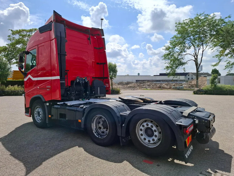 Volvo FH4-500 / VEB+ / ACC / LWDS / FRIDGE / FULL-AIR / 719722 KM / AUTOMATIC / EURO-6 / 2018 - Tracteur routier: photos 3 Volvo FH4-500 / VEB+ / ACC / LWDS / FRIDGE / FULL-AIR / 719722 KM / AUTOMATIC / EURO-6 / 2018 - Tracteur routier: photos 3