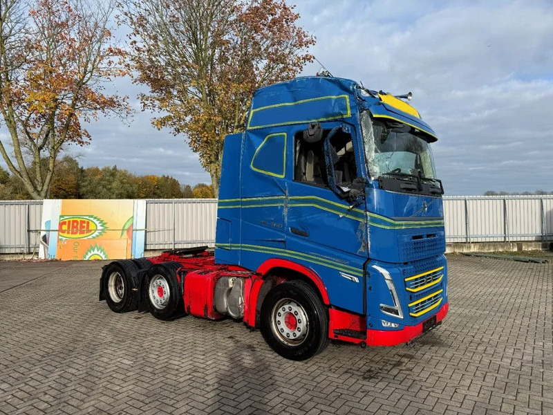 Volvo FH5-460 / ENGINE RUNING / HYDRAULICS / I-SAVE / VEB+ / ONLY:446560 KM / DOUBLE TANK / LWDS / EURO-6 / 2021 - Tracteur routier: photos 2 Volvo FH5-460 / ENGINE RUNING / HYDRAULICS / I-SAVE / VEB+ / ONLY:446560 KM / DOUBLE TANK / LWDS / EURO-6 / 2021 - Tracteur routier: photos 2