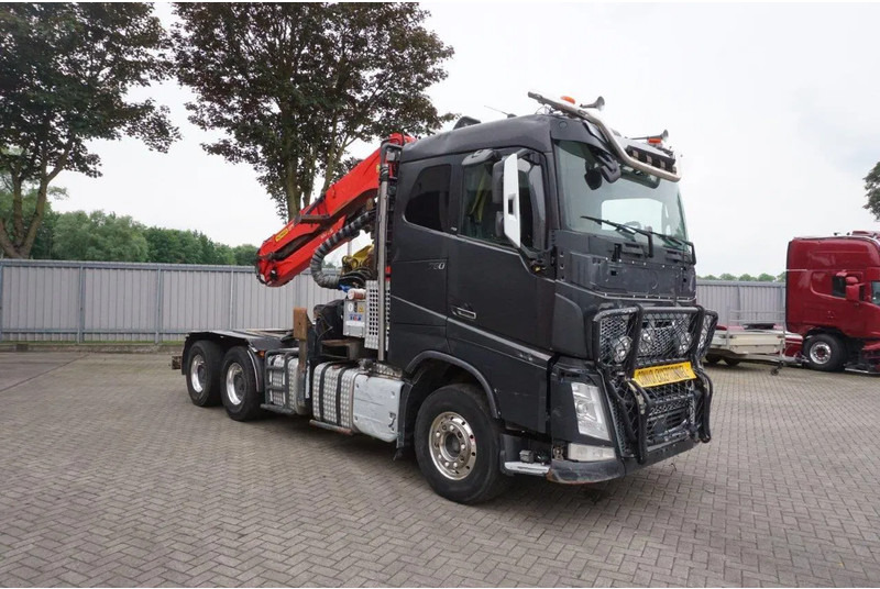 Volvo FH16-750 / ENGINE RUNNING / 6x4 / RETARDER / BIG AXLE / VEB+ / PALFINGER FD250 / EURO-6 / 2016 - Camion grumier, Camion grue: photos 3 Volvo FH16-750 / ENGINE RUNNING / 6x4 / RETARDER / BIG AXLE / VEB+ / PALFINGER FD250 / EURO-6 / 2016 - Camion grumier, Camion grue: photos 3