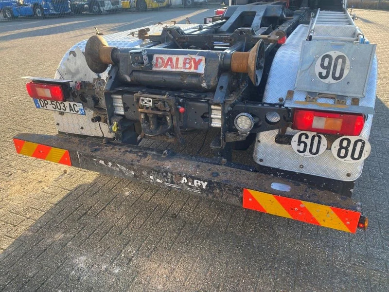 Volvo FH4-460 / VEB / I-PARKCOOL / 9000KG FRONT AXLE / DALBY HOOK 14250KG / AUTOMATIC / EURO-6 / 2015 - Camion ampliroll: photos 5 Volvo FH4-460 / VEB / I-PARKCOOL / 9000KG FRONT AXLE / DALBY HOOK 14250KG / AUTOMATIC / EURO-6 / 2015 - Camion ampliroll: photos 5